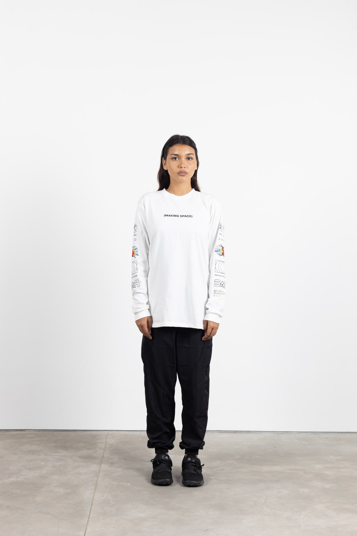 Making Space Effect Long Sleeve T-Shirt White