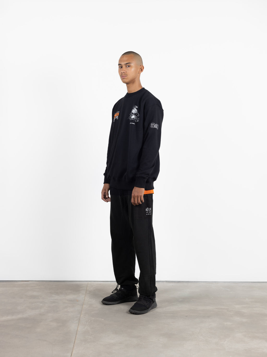 Utopian Architecture Sweat Black
