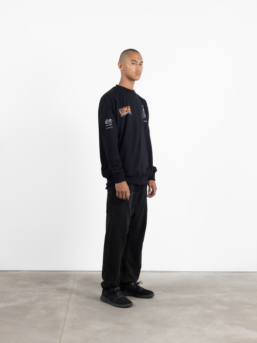Utopian Architecture Sweat Black